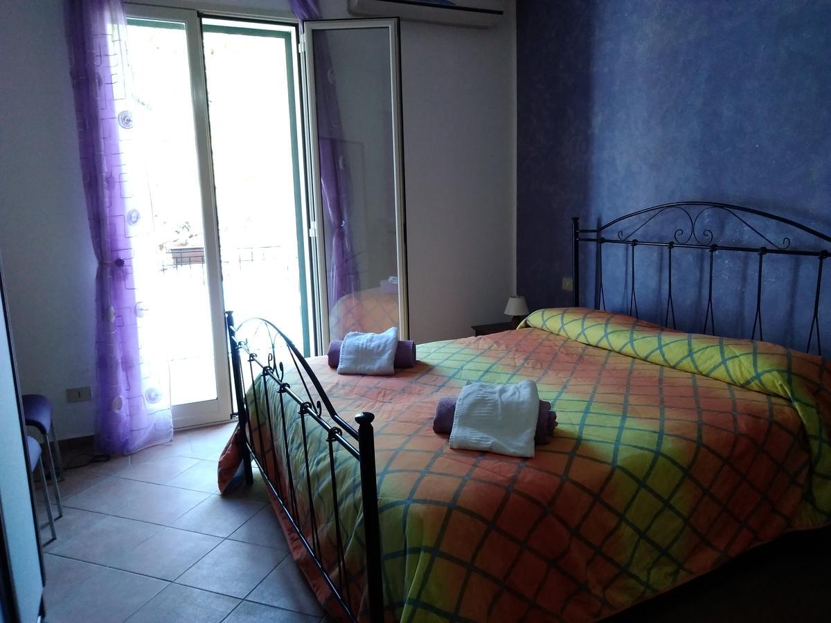 Alba Tra I Pini B&B 체팔루 외부 사진